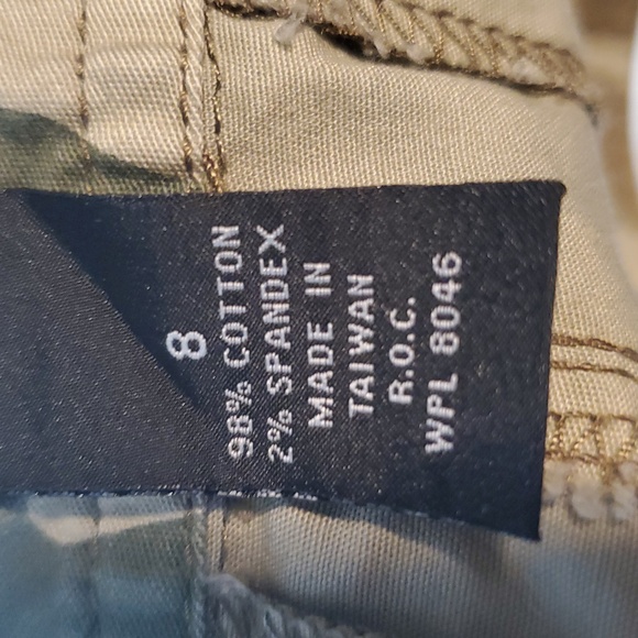 INC International Concepts Green and Brown Shorts with Camo Design Size 8 EUC - Picture 9 of 9